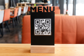 how-qr-menus-and-self-ordering-kiosks-cut-costs-and-redefine-restaurant-efficiency